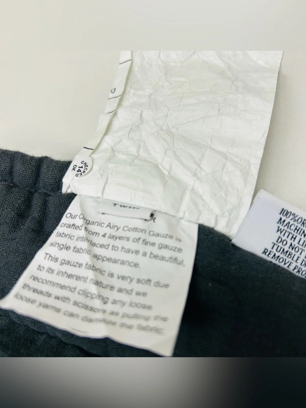 Like new QUINCE Organic Airy Gauze Box Quilt Set Twin Charcoal 9051